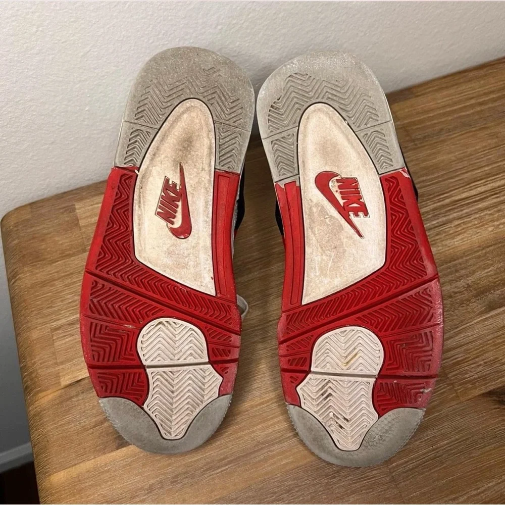 Size 5.5 (GS)‎ - Jordan 4 Retro OG 2020 Low Fire Red